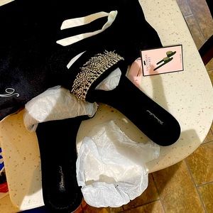 New Victoria Secret Slippers—Lrg